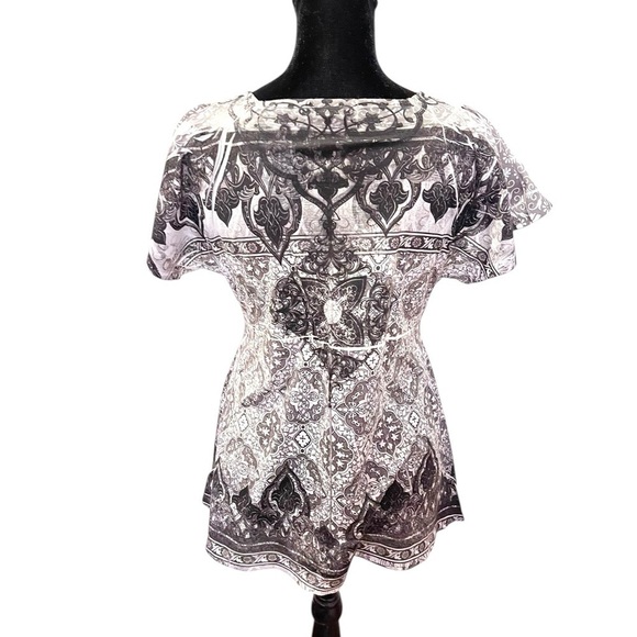 y2k gray and white boho baby doll patterned top - Picture 2 of 10
